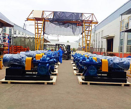 我司大批量泵產品出口巴基斯坦援建水電站供水裝車出發！